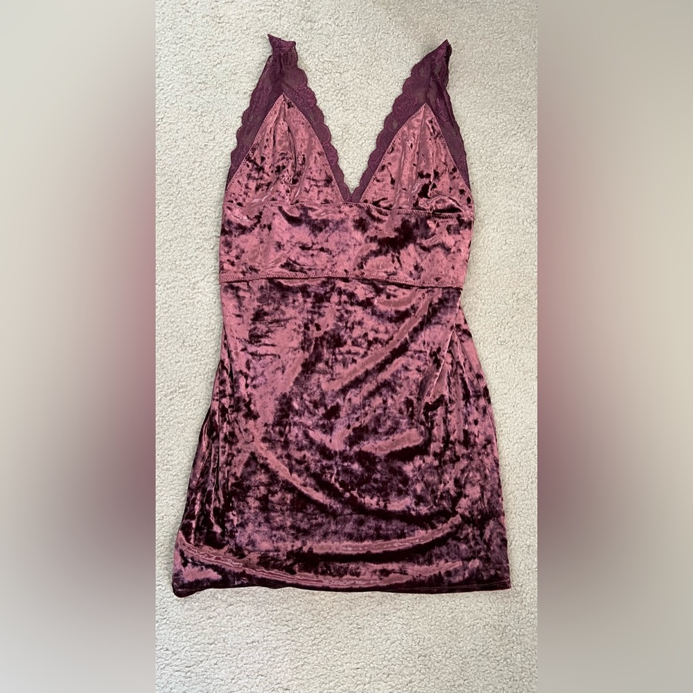 Preloved purple velvet mini dress size large